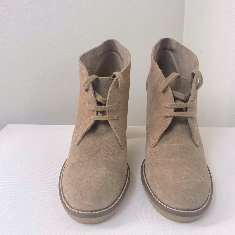 J Crew Women Block Heel Ankle Suede Leather Boot with Tie String Beige. Sz 8.